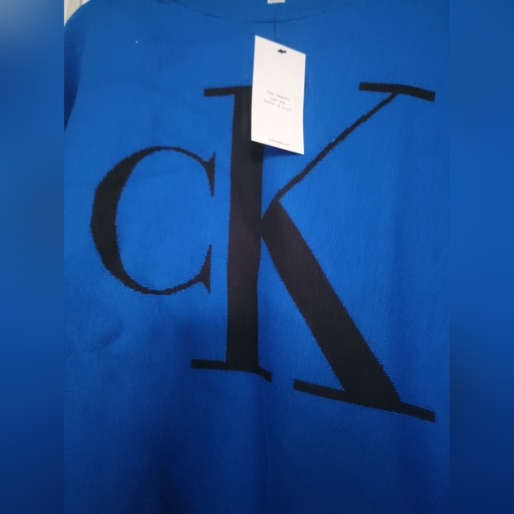 Oversized Calvin Klein sweater. Blue size Medium - Picture 5 of 5